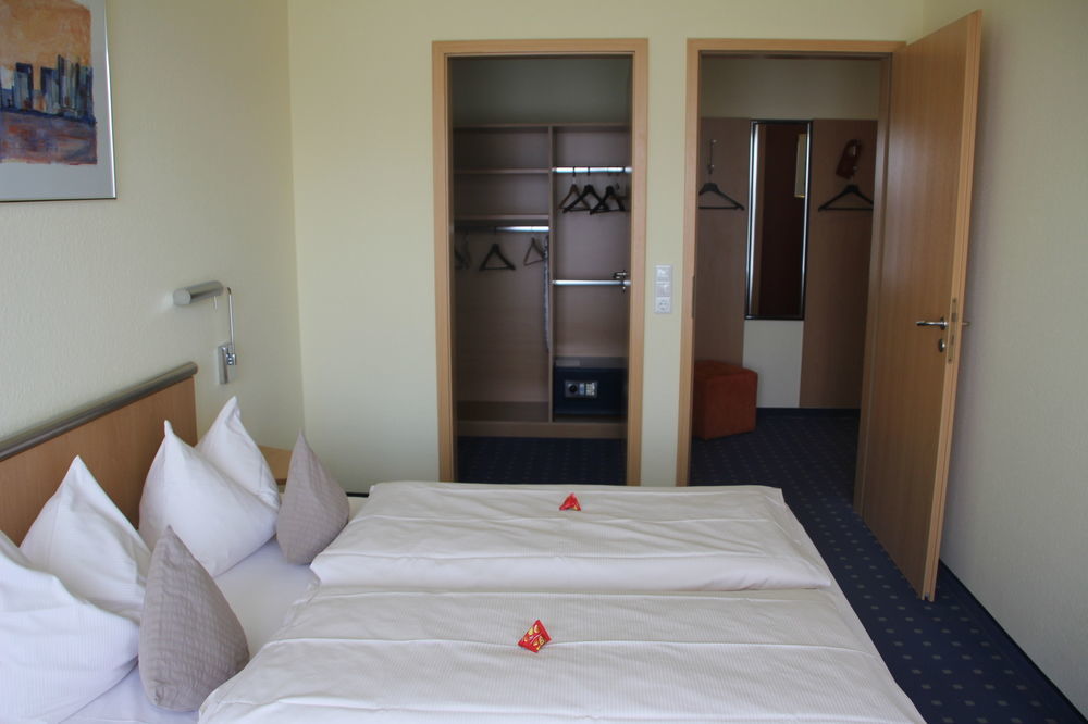 Hotel Ifen Вислох Екстериор снимка