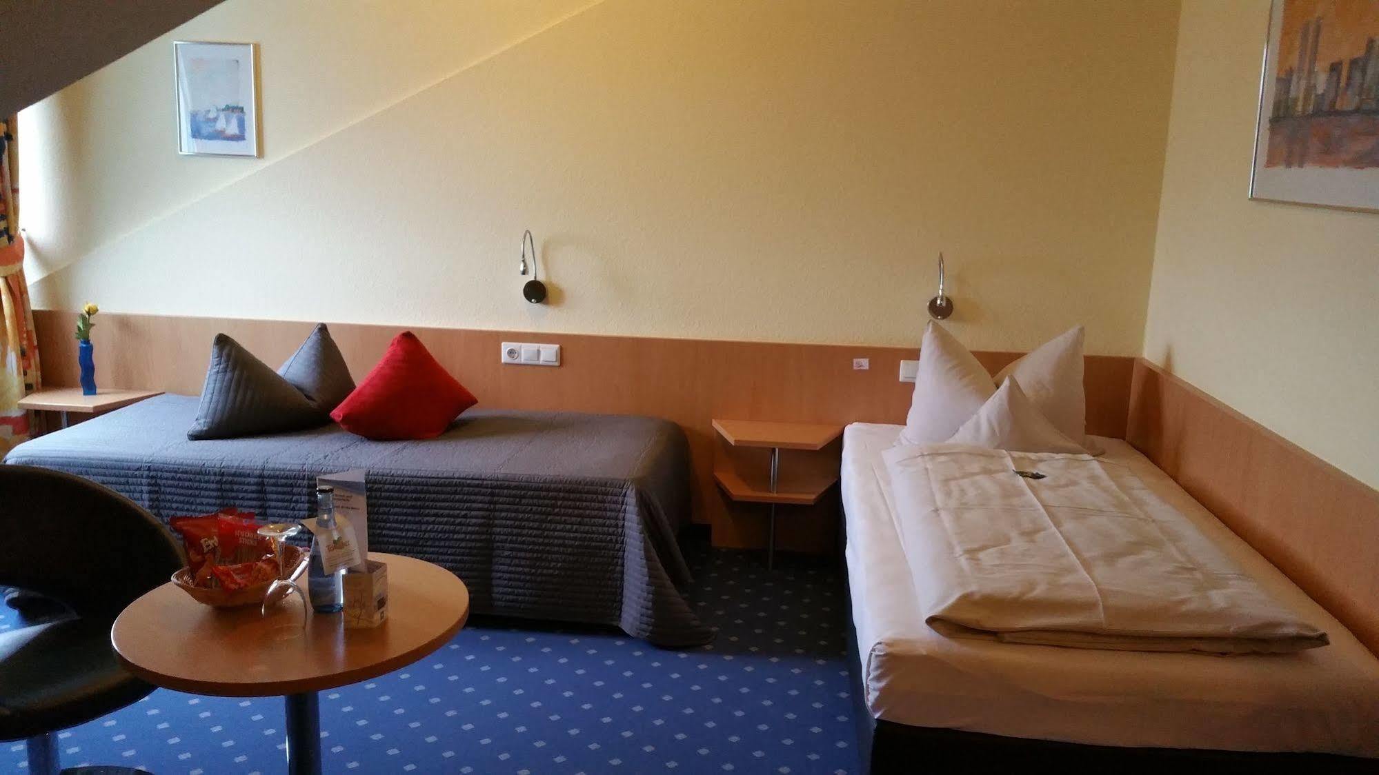 Hotel Ifen Вислох Екстериор снимка
